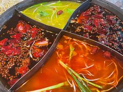 -白乐天毛肚火锅馆(解放碑店)