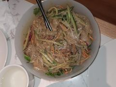 手工大拉皮-关东小磨东北菜(漕河泾印象城店)