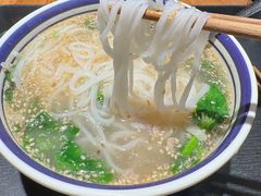 -云阿蛮云南生烫牛肉米线(奉贤路店)