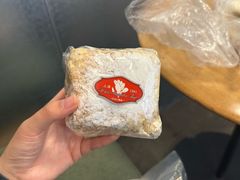 -白玉兰食品(中山公园龙之梦店)