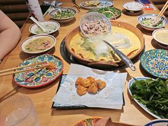 -洱火云南酸菜牛肉火锅(石景山当代商城店)