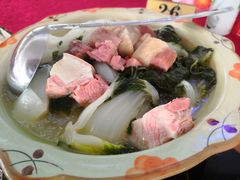豬肘煲白菜-水上人家河鲜