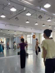 -深舞形体民族舞蹈工作室