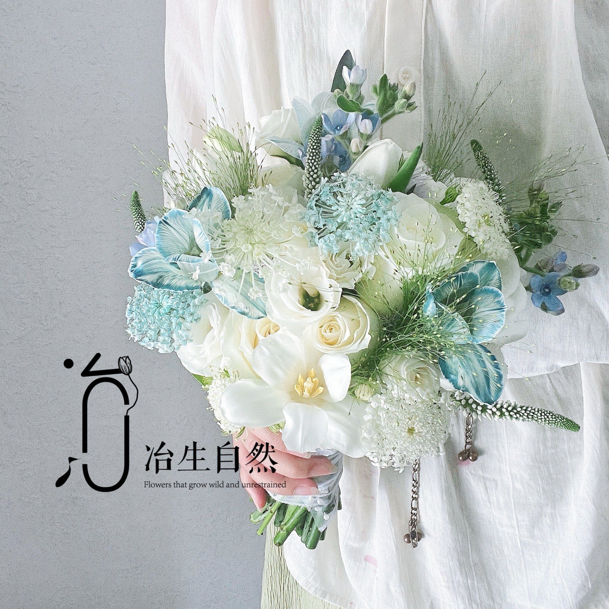 n#手捧花 
#一束花的仪式感 
#婚礼好物 
#鲜花