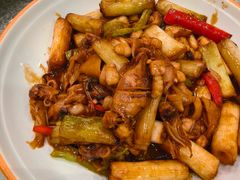 -德彪酒馆围炉串串