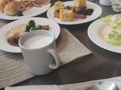-飨食汇全日制餐厅·昆山皇冠假日酒店(九方店)
