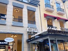 -王府井奥莱临潼小镇(临潼店)