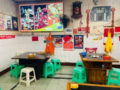 大堂-鸿顺老铁锅美蛙鱼府(解放碑店)