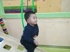 -瑞恩宝感统训练·语言提升·蒙氏托育中心