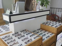 -LOGO眼镜·蔡司品牌折扣店(龙华清湖店)