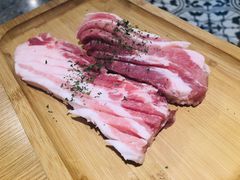 -江南猪肉商会无限续吃(弘大店)