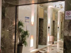 -万泊酒店(长沙五一广场国金中心店)