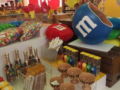 -m豆巧克力世界(上海世茂广场店)