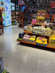 -逝水玩具折扣店