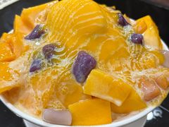 芒果芋圆牛奶绵绵冰-水牛奶皇后糖水铺(深圳总店)
