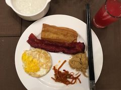早餐-上海滴水湖皇冠假日酒店