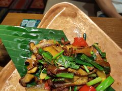 -云海肴·汽锅鸡·云南菜(天山百盛优客店)