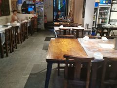 大堂-亮亮烧烤(万松园店)