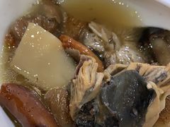 乌鸡野生菌汤-东巴谷野生菌火锅餐厅