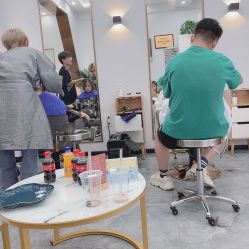 短发-V8潮牌·接发烫染连锁