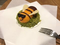小蜜蜂初绽蛋糕-星巴克臻选(北京银泰店)