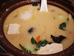 京城酥肉锅-四季民福烤鸭店(西单华威约饭街店)
