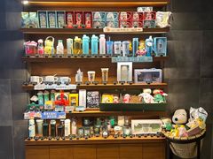 -星巴克(杭州临平银泰城B1店)