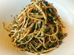 鸡蛋干拌马兰头-皇朝尊会(龙之梦大酒店)