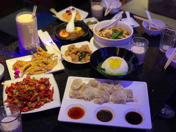 纯k(奥永店)-"来ktv吃饭了,包厢是直接在美团订的,下.