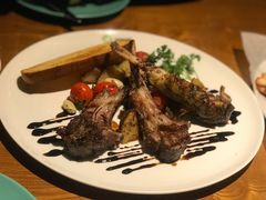 -JINNS锦时 steak&pizza(浸信会礼拜堂旧址店)