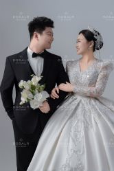 -都市丽人婚纱摄影