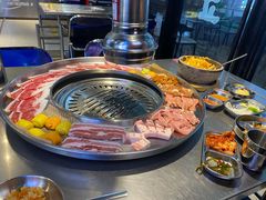 -哈哈碳都·牛肋条无限自助烤肉(台江万达店)