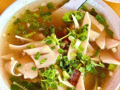 -大众跷脚牛肉馆·非遗传承单位(峨眉山店)