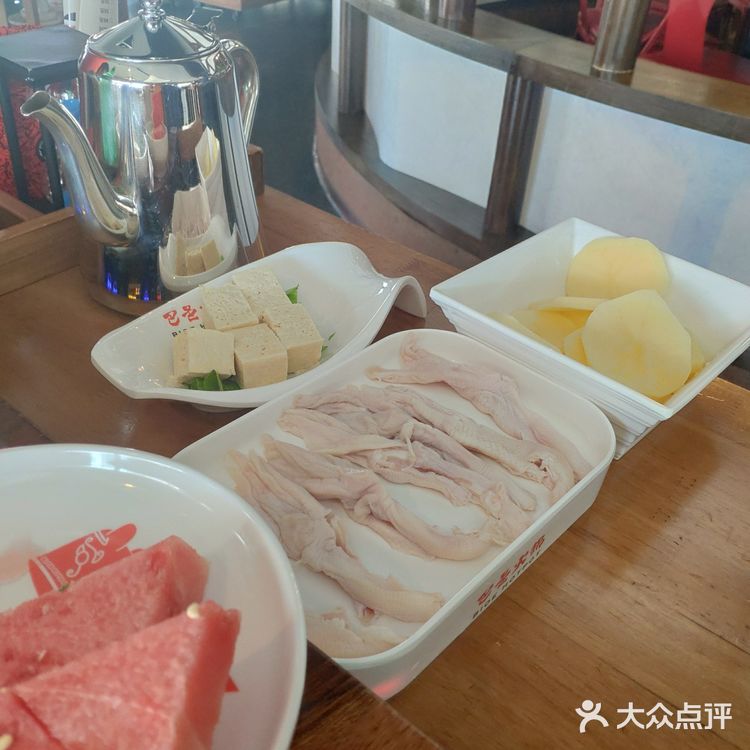 天一广场，可明显的地方了