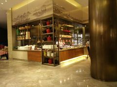 -华邑酒店·鲜艳全日自助餐厅