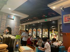 -西西弗书店&矢量咖啡(壹方购物中心店)