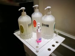 -变画·发型STUDIO