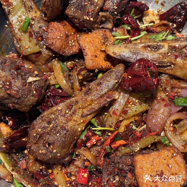 朝阳区东环国际大厦一层南门前去品尝一番