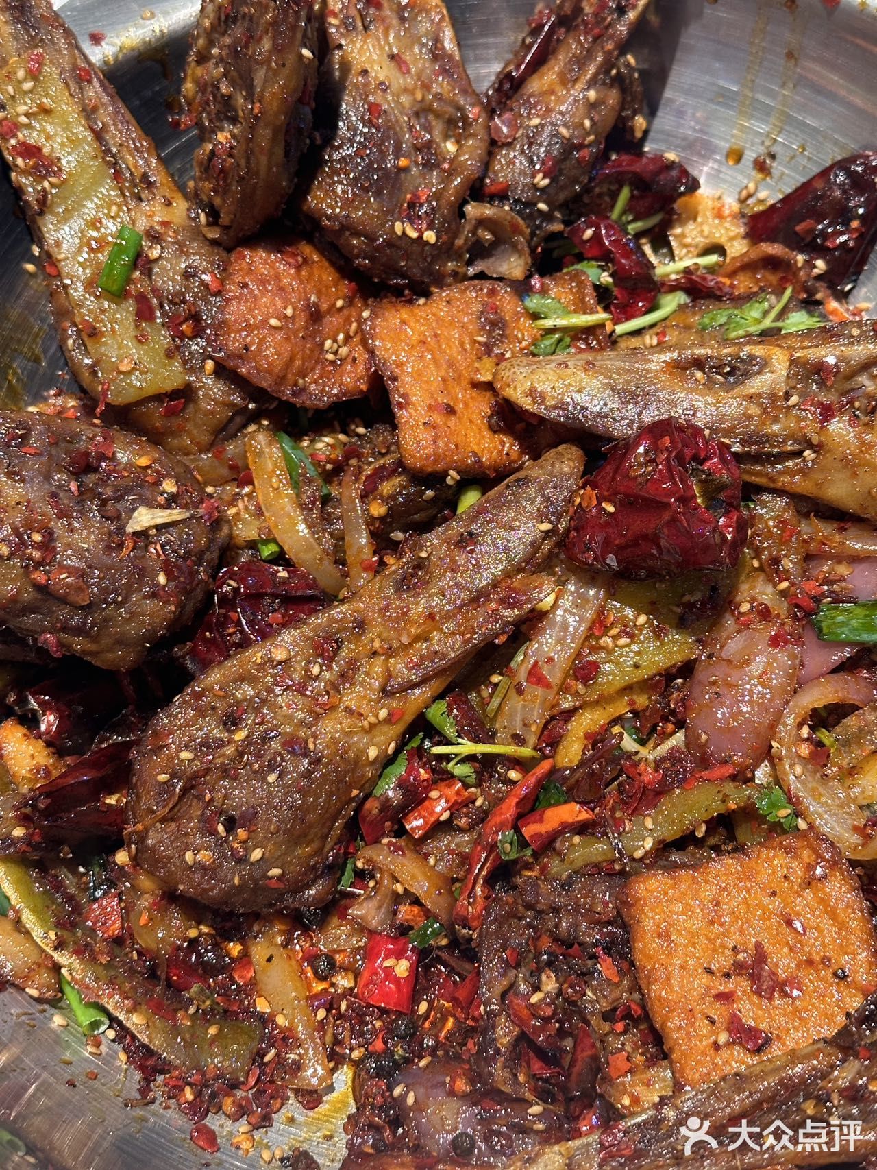 朝阳区东环国际大厦一层南门前去品尝一番