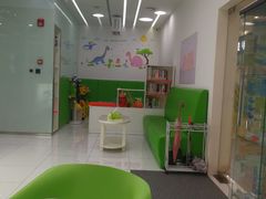 -岳辰齿科(浦东长泰店)