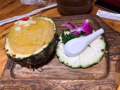 版纳菠萝饭-老滇山寨•云南特色菜•地方菜•民族风情歌舞表演(金碧店)