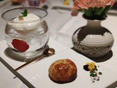 杏仁白玉布丁配蜜汁叉烧酥-广舟(千禧店)