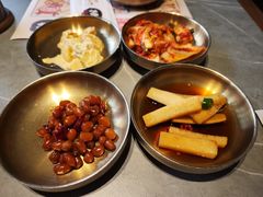-草家酱蟹炭火烤肉店(珲春南路一店)