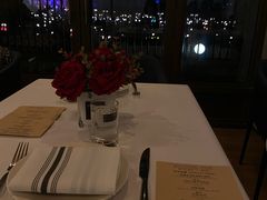 -WOLFGANG PUCK KITCHEN & BAR(迪士尼小镇店)