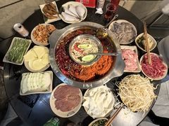 -洞亭火锅(防空洞总店)