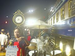 -瑞虹新天地月亮湾