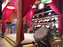 -老滇山寨•云南特色菜•地方菜•民族风情歌舞表演(金碧店)