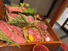-山川小町·极番烧肉(新地假日广场店)