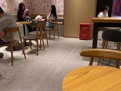 大堂-星巴克臻选(上海中环广场2F店)