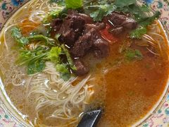 -金杨拉面王小吃面馆·牛三宝面·红烧牛肉粉